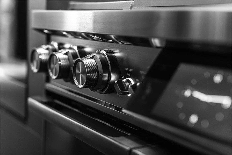 Dacor DOP48M96DHM 48" Pro Dual-Fuel Steam Range, Graphite Stainless Steel, Natural Gas/High Altitude - Image 13