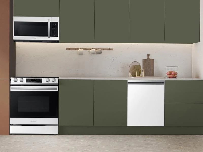 Samsung DW80CB545012AA Bespoke AutoRelease Smart 46dBA Dishwasher with StormWash™ in White Glass - Image 3