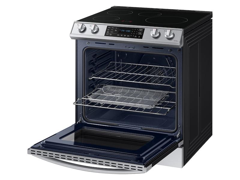 Samsung 6.3 cu. ft. Smart Rapid Heat Induction Slide-in Range with Air Fry - Image 9