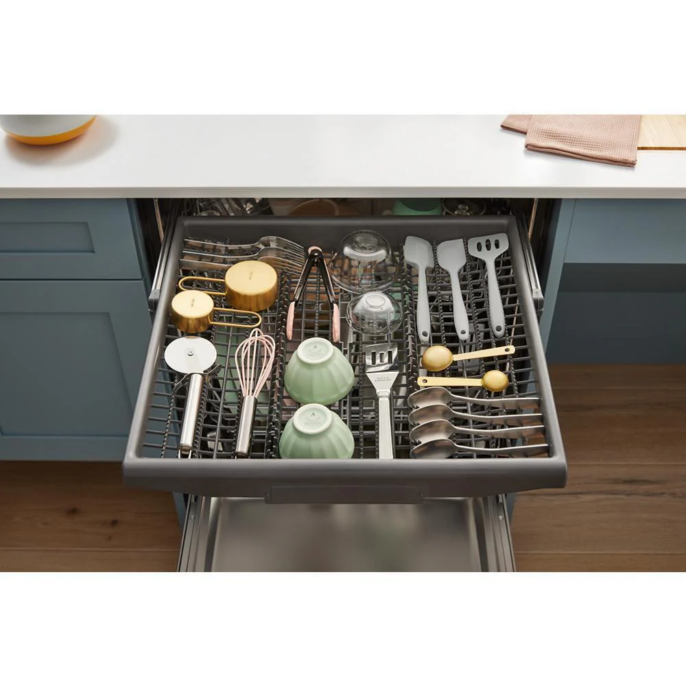 Whirlpool WDT550SAPW 44 dBA ADA Compliant Dishwasher Flush with Cabinets with 3rd Rack - Image 5